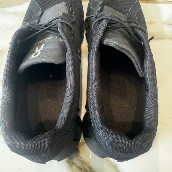 On Running Women’s Cloud 5 Sneakers Size 11 Black Knit Slip On Easy Lace - Picture 6 of 9